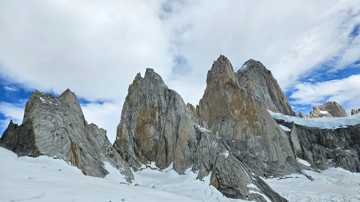 Climbing in Aguja de la S